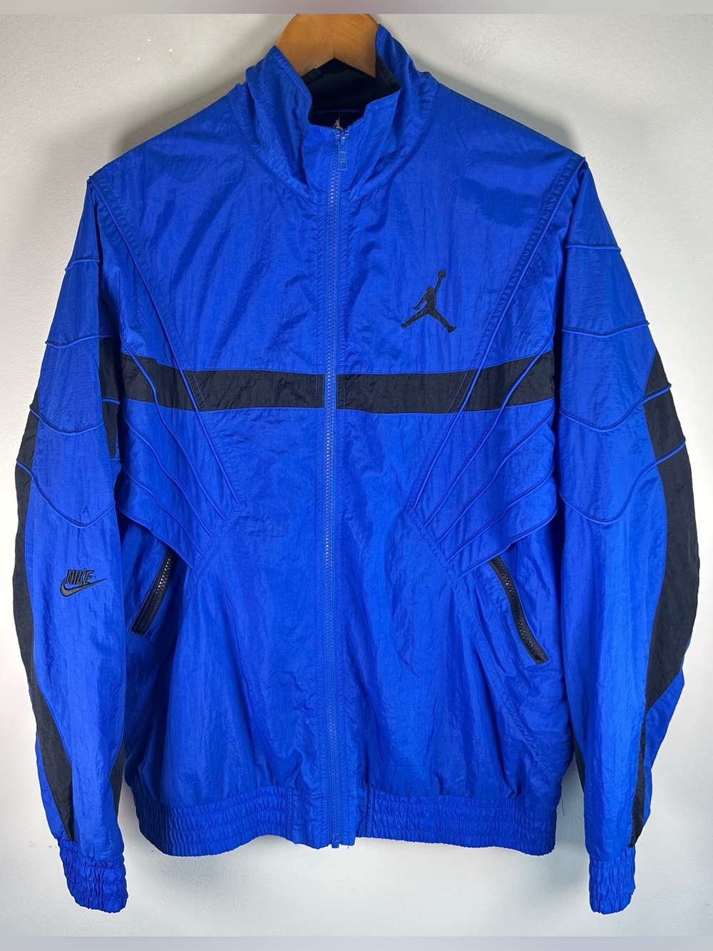 Nike Air Jordan Take Flight Windbreaker Jacket Size M Blue Black Reissue 2017